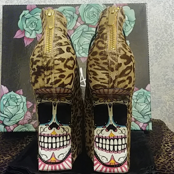 NIB TaylorSays Leopard Pumps - Picture 5 of 8